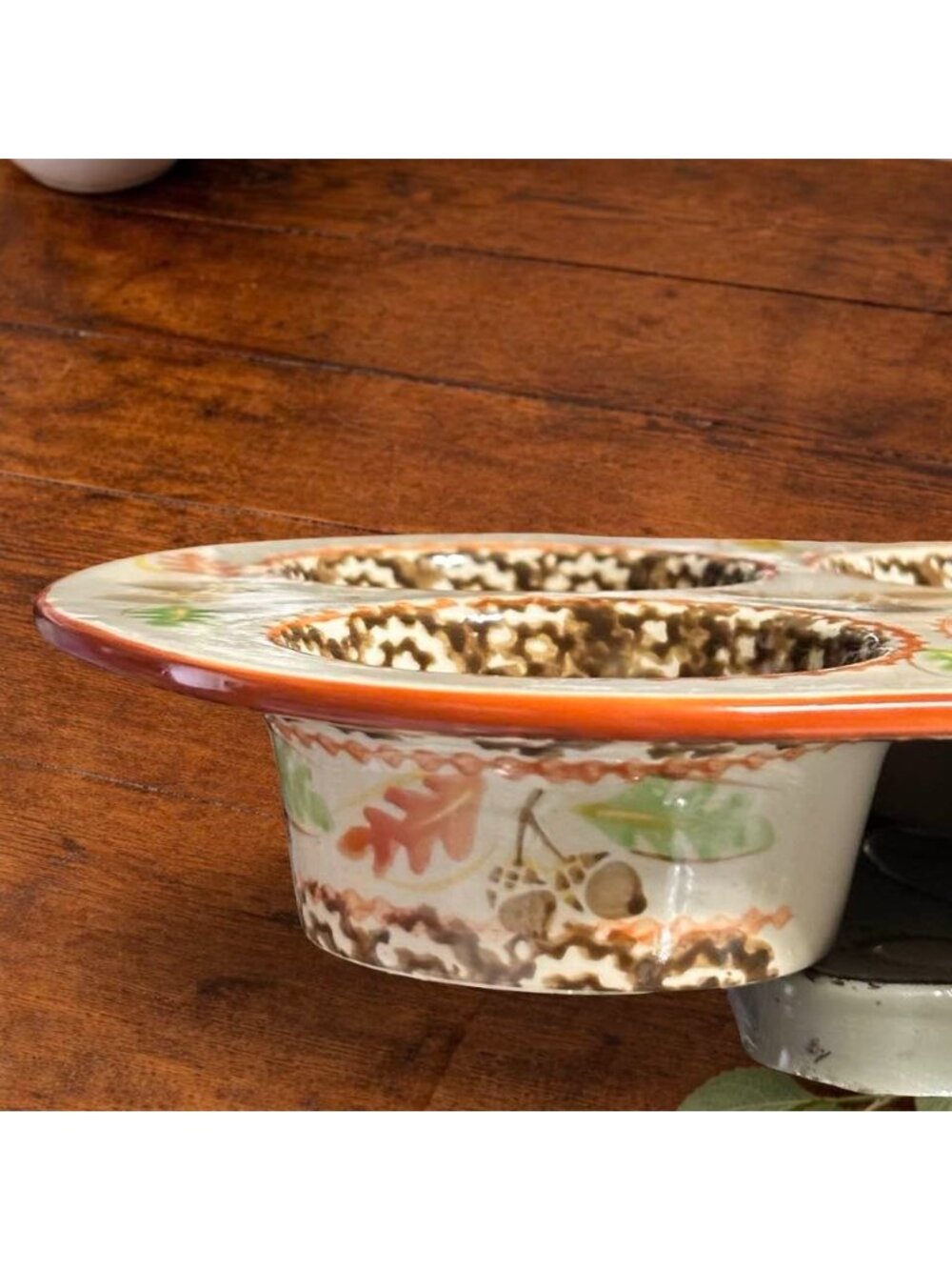 Temp-Tations Fall-Themed Ceramic Muffin Tray With Acorn & Leaf Pattern Cupcakes - Picture 4 of 5